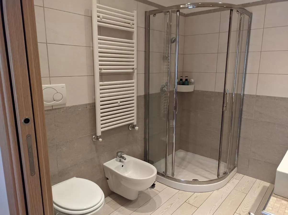 Apartment La Casetta Gialla Rome Italy