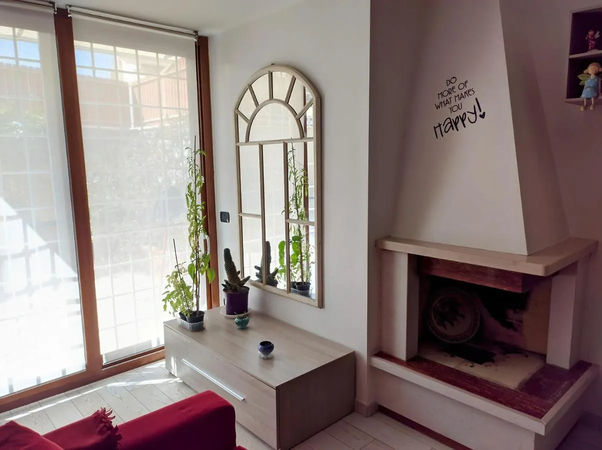 La Casetta Gialla Rome Apartment